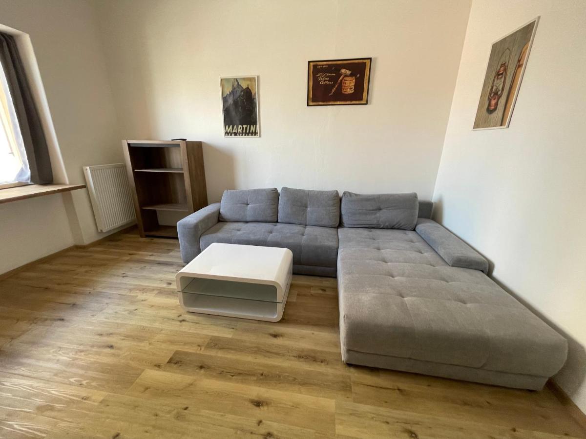 Red&Black Apartment City Centr, Na Hradbach 118 Ostrava Luaran gambar