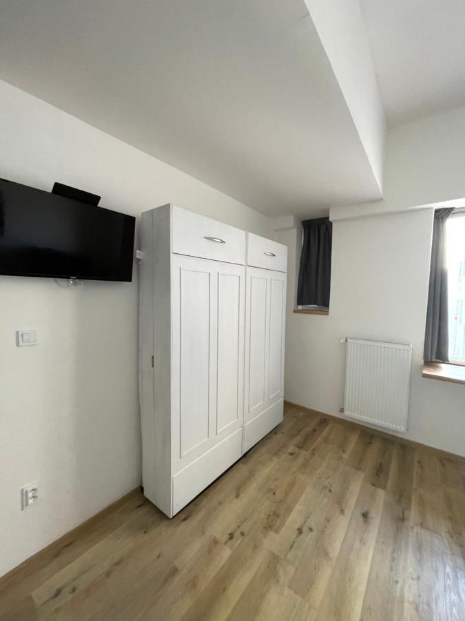 Red&Black Apartment City Centr, Na Hradbach 118 Ostrava Luaran gambar
