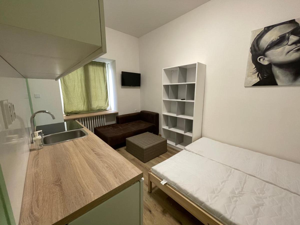 Red&Black Apartment City Centr, Na Hradbach 118 Ostrava Luaran gambar