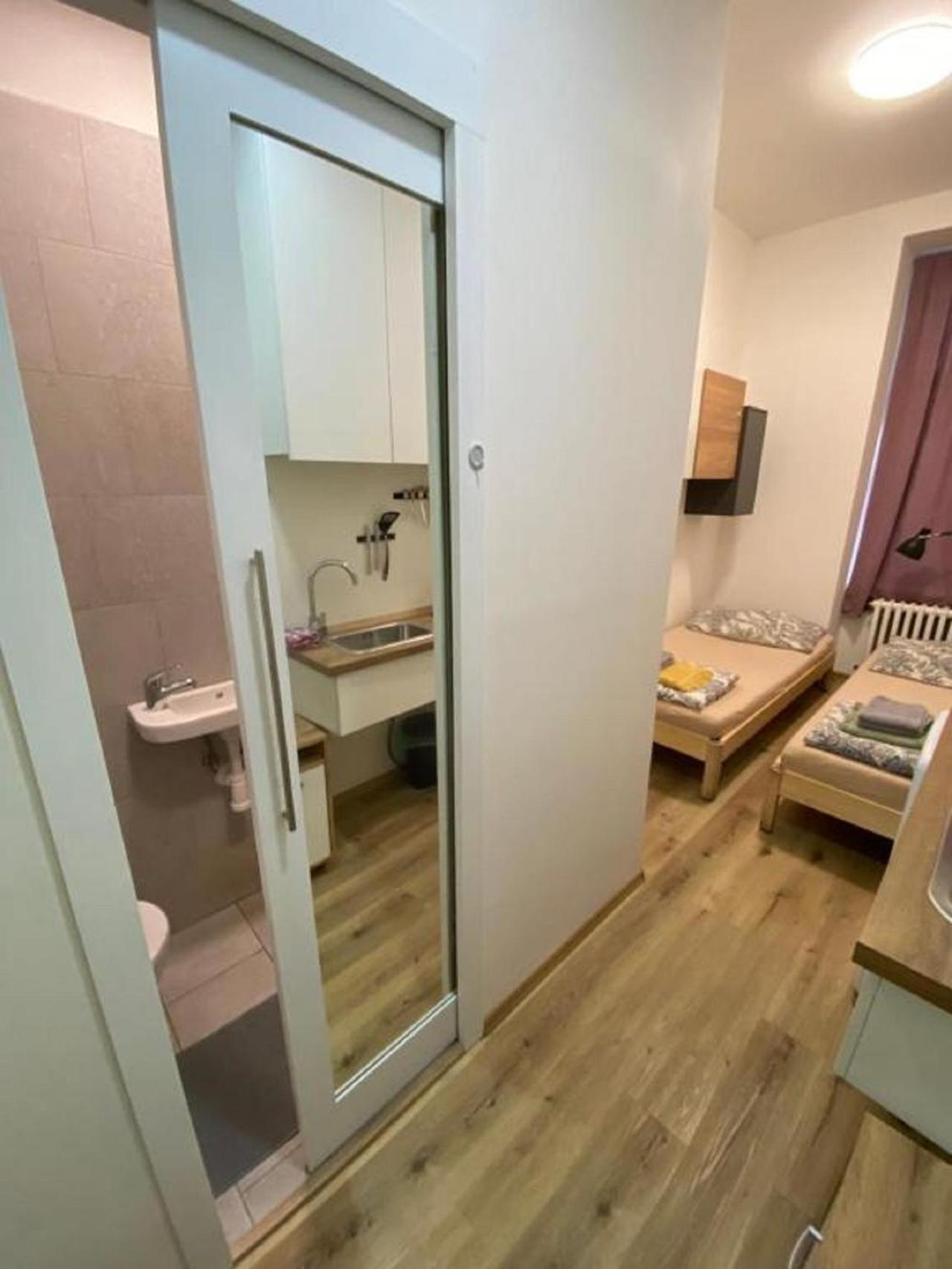 Red&Black Apartment City Centr, Na Hradbach 118 Ostrava Luaran gambar