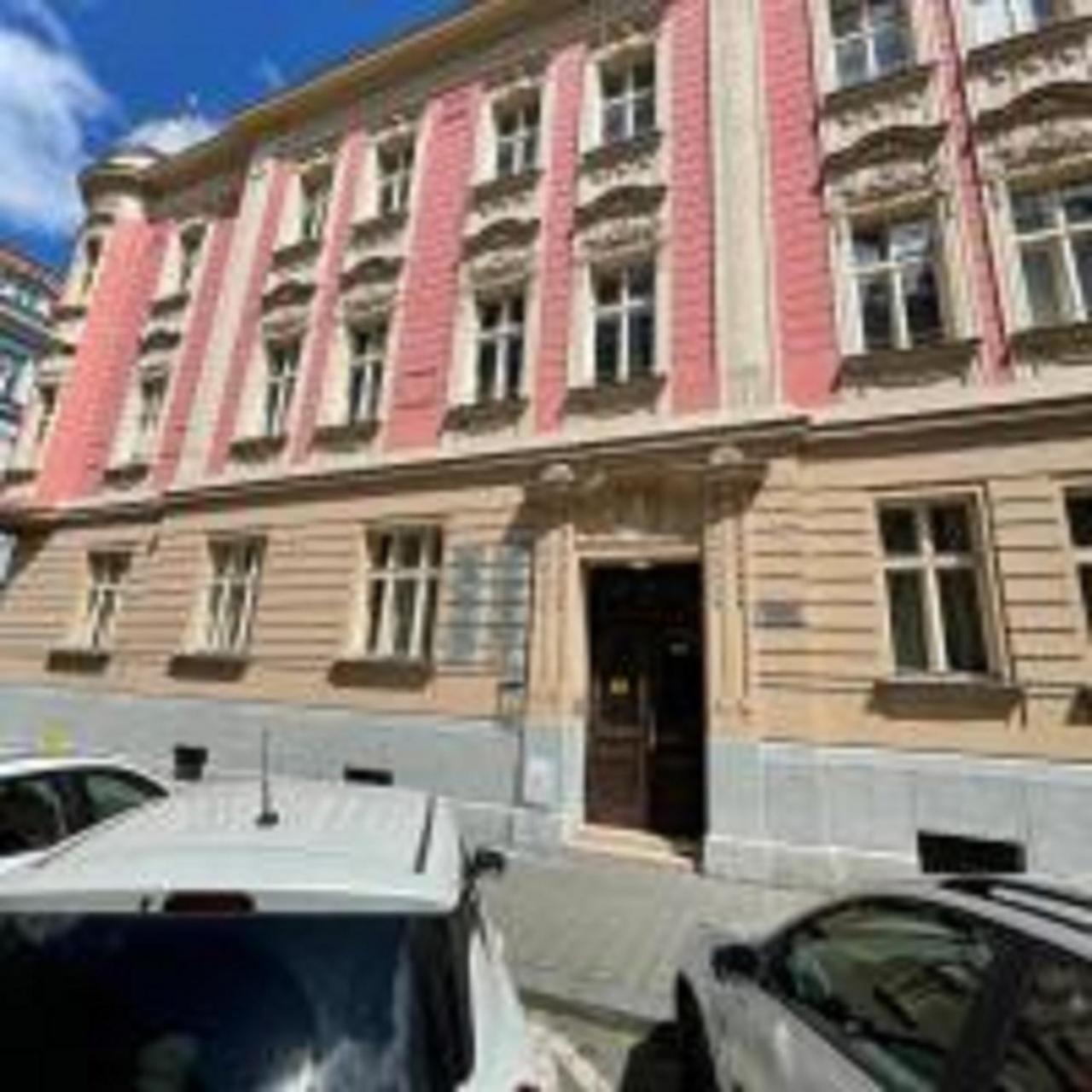 Red&Black Apartment City Centr, Na Hradbach 118 Ostrava Luaran gambar